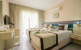 Rios Beach Hotel  4*